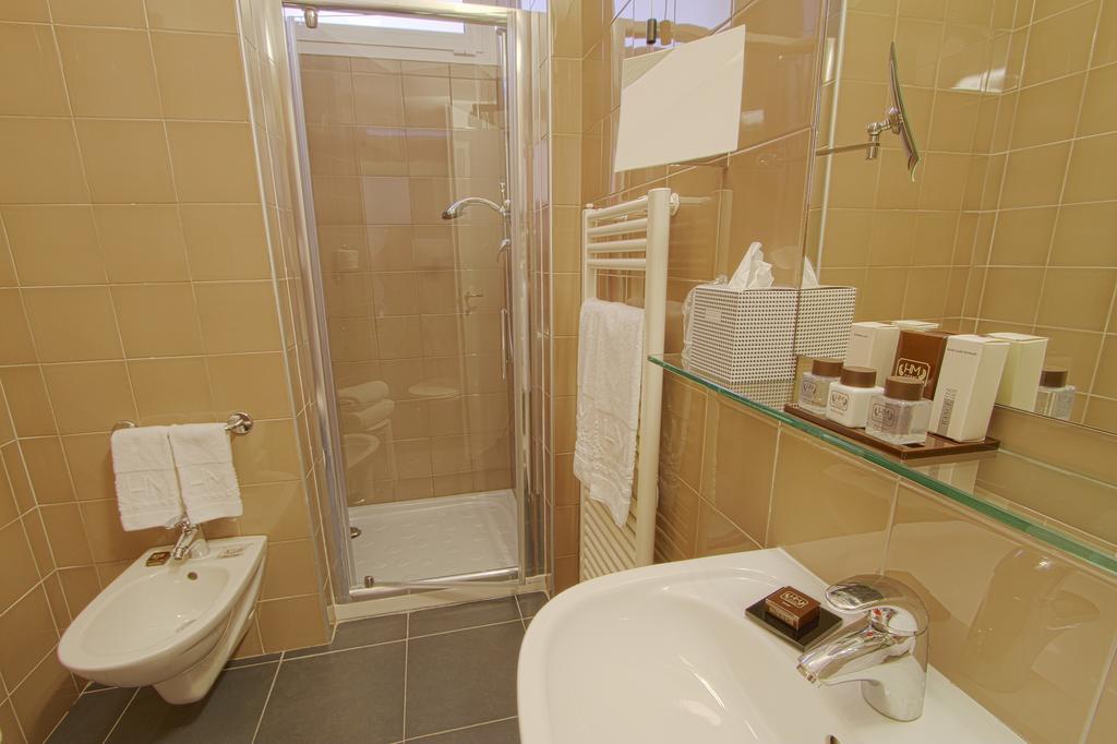 Hotel Michelangelo ミラノ・マリッティマ エクステリア 写真