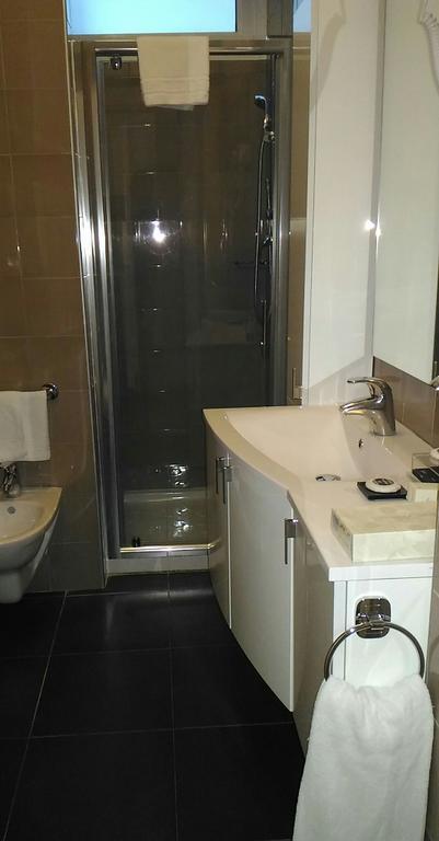 Hotel Michelangelo ミラノ・マリッティマ エクステリア 写真