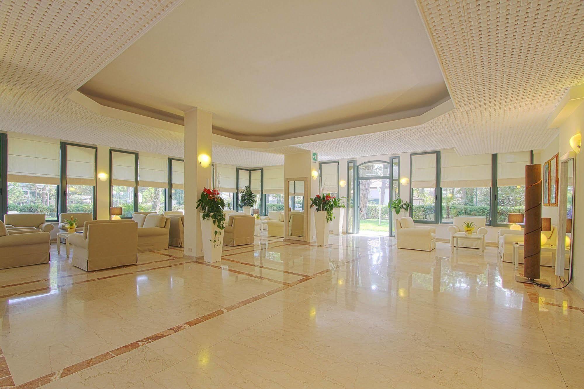 Hotel Michelangelo ミラノ・マリッティマ エクステリア 写真