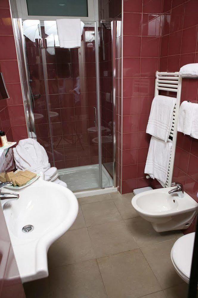 Hotel Michelangelo ミラノ・マリッティマ エクステリア 写真