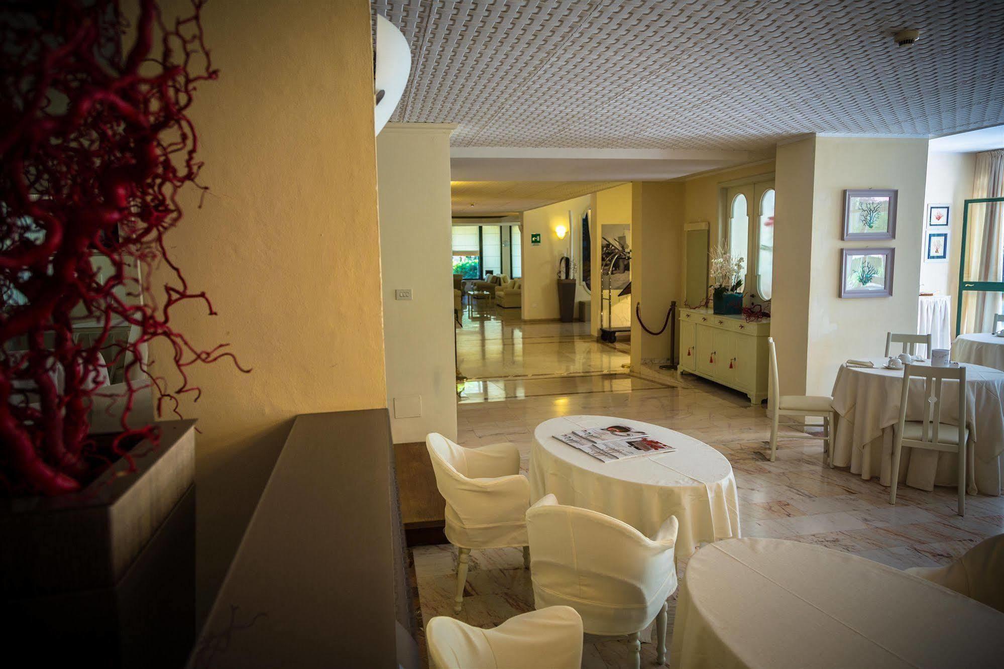 Hotel Michelangelo ミラノ・マリッティマ エクステリア 写真