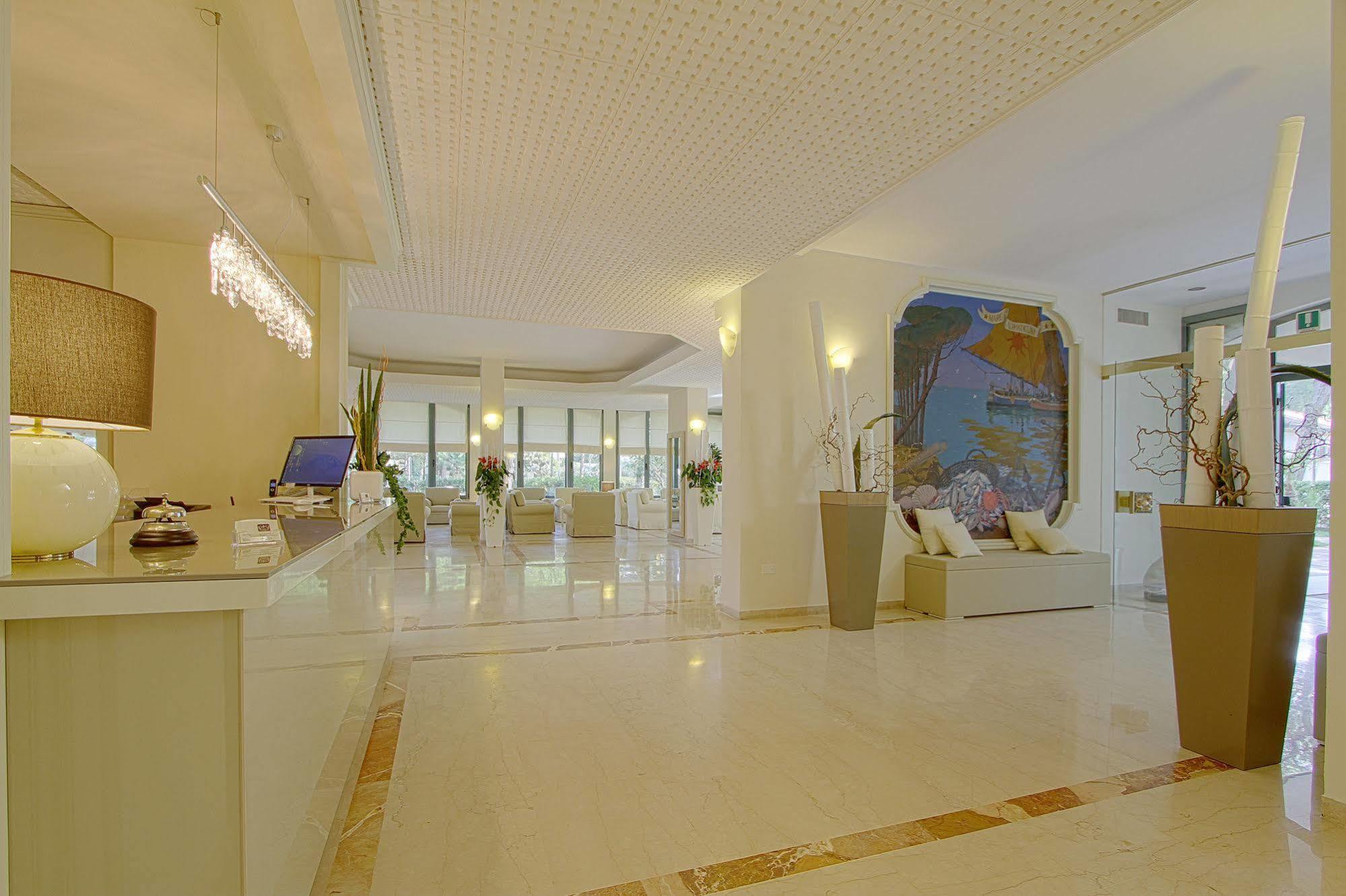 Hotel Michelangelo ミラノ・マリッティマ エクステリア 写真